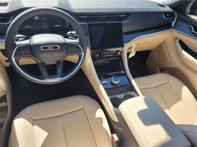 New 2025 Jeep Grand Cherokee Limited image 10