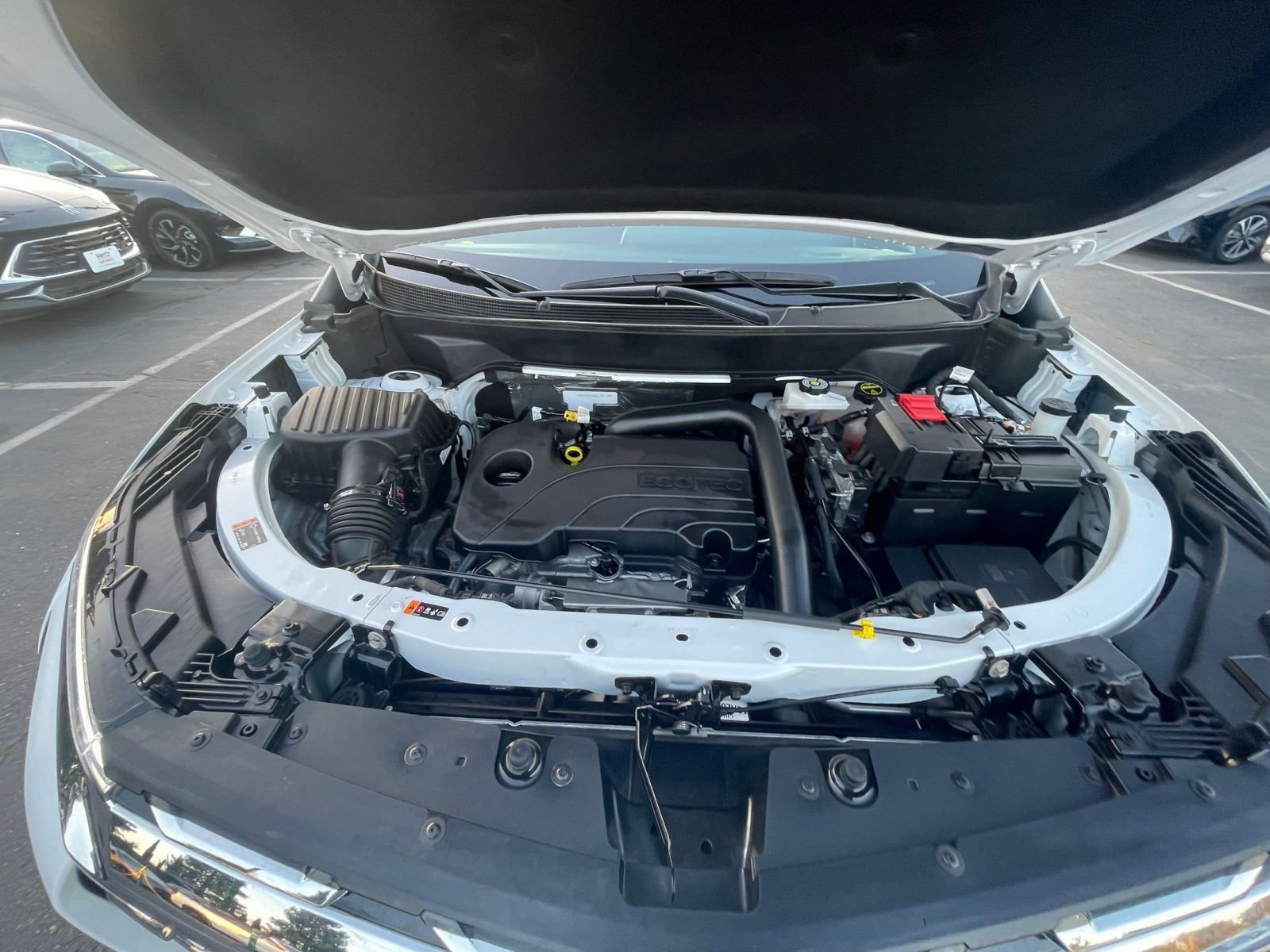 Used 2025 Chevrolet Equinox LT image 32