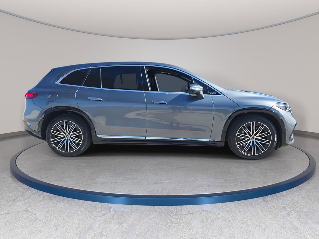 Used 2023 Mercedes-Benz EQS 580 4MATIC SUV image 5