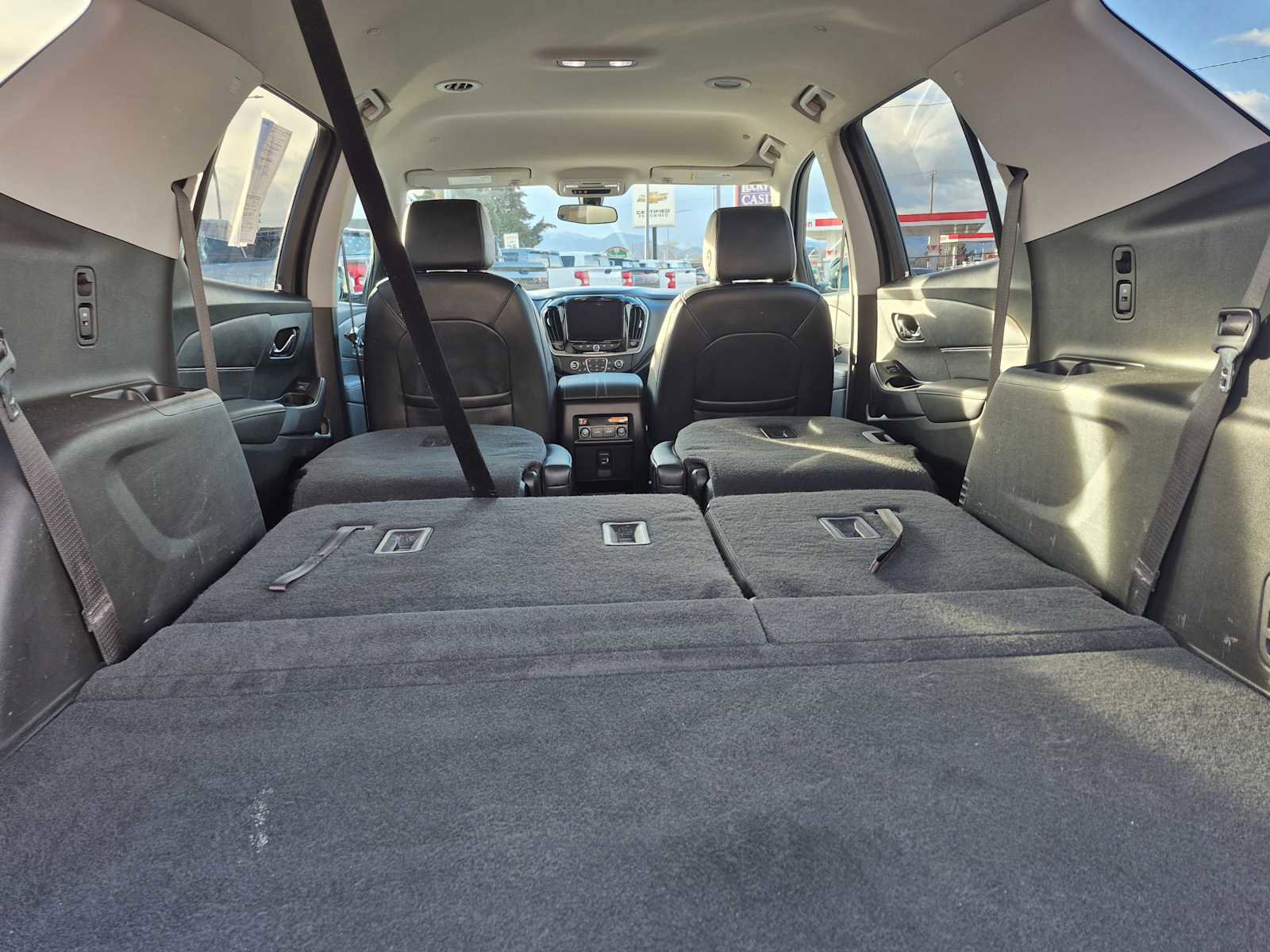 Used 2019 Chevrolet Traverse LT image 8