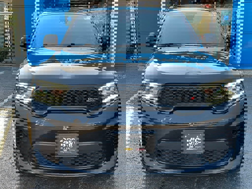 Used 2023 Dodge Durango GT image 2