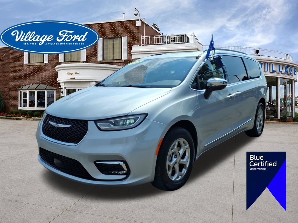 Used 2023 Chrysler Pacifica Limited
