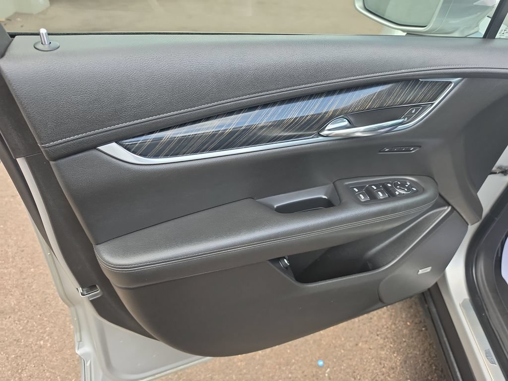 Used 2020 Cadillac XT6 Premium Luxury FWD image 11