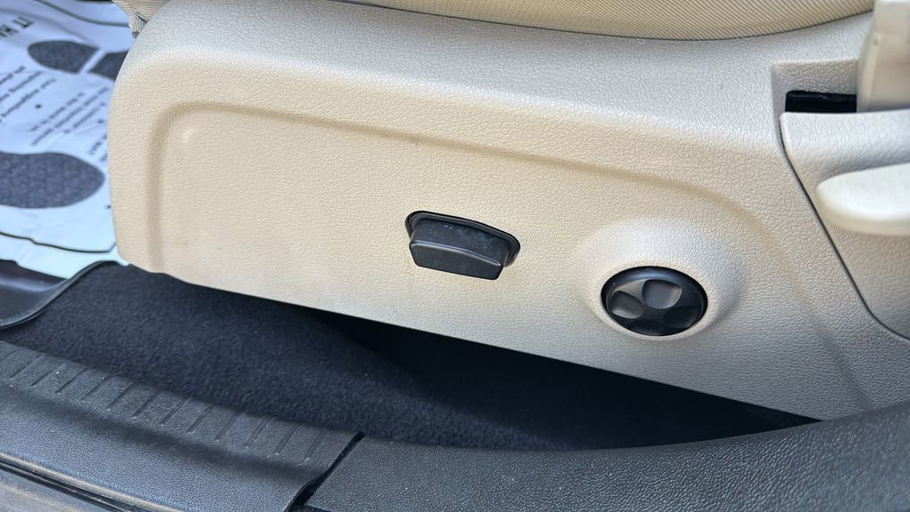 Used 2012 Dodge Journey SE FWD image 25