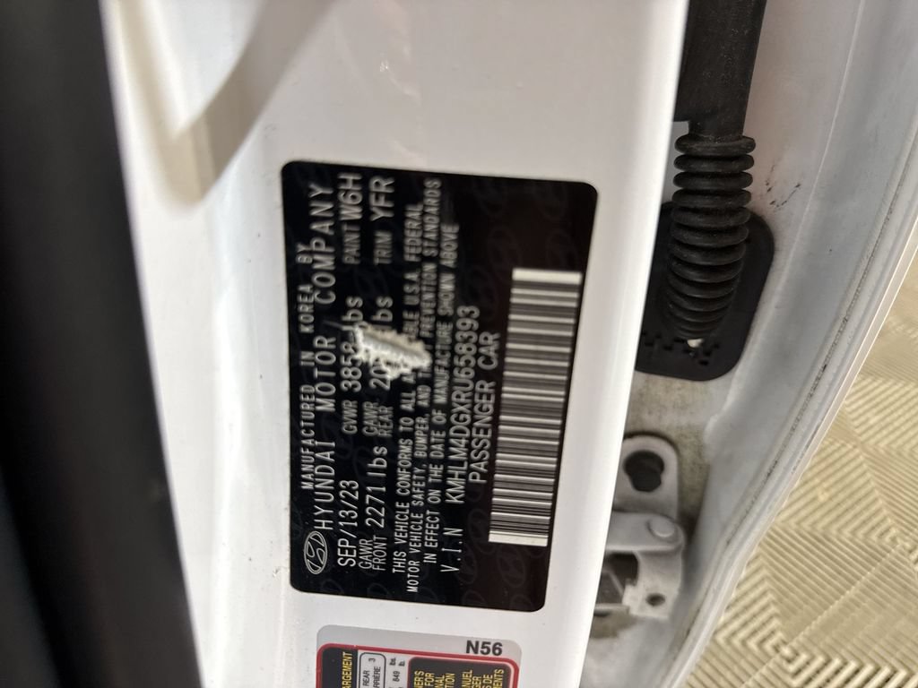 Used 2024 Hyundai Elantra SEL FWD image 26