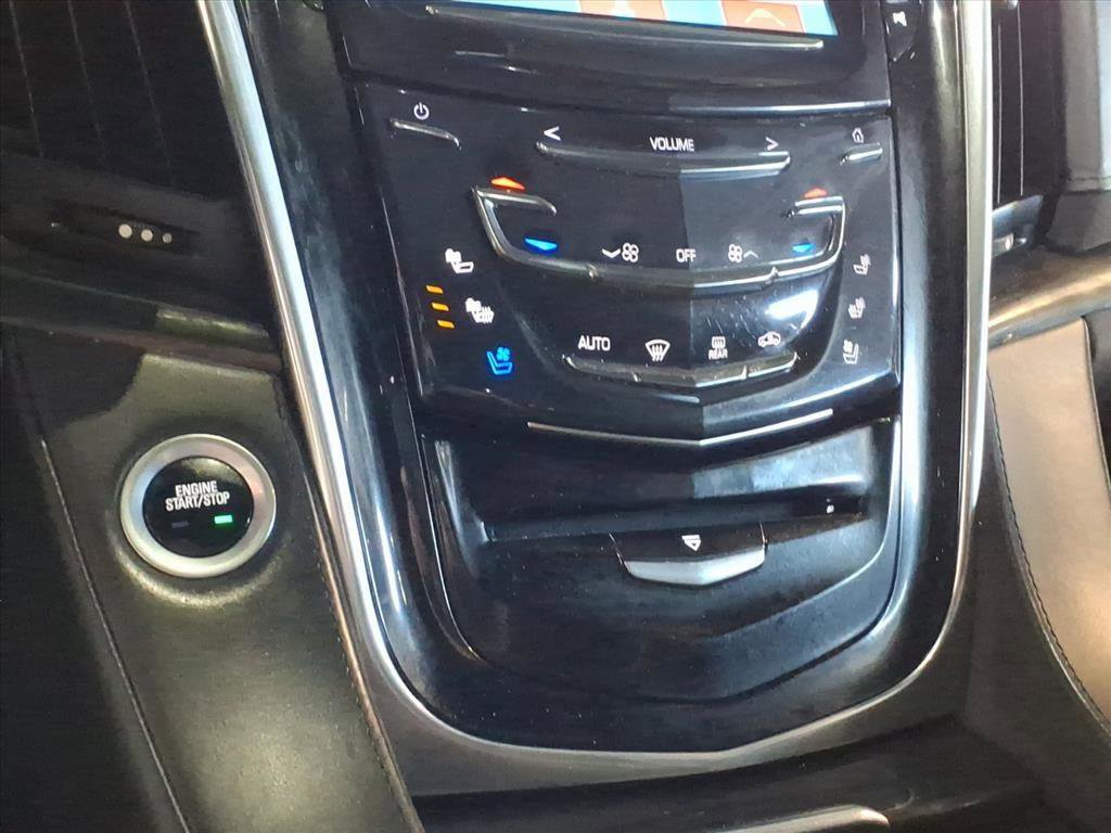 Used 2018 Cadillac Escalade ESV Platinum image 26