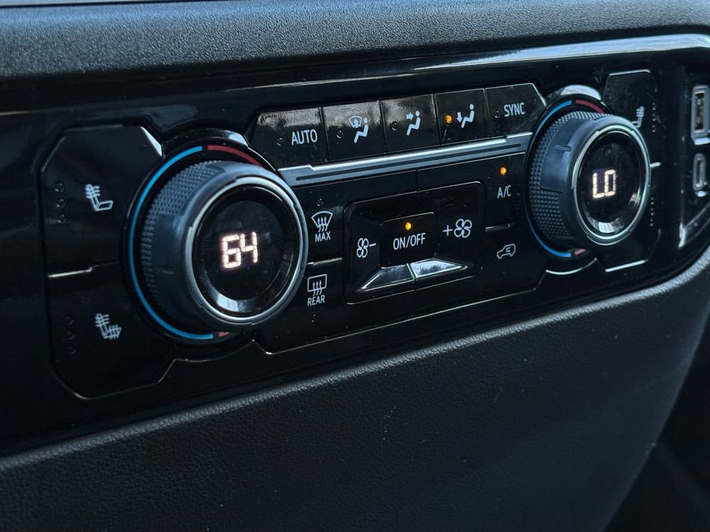 Used 2022 Chevrolet Silverado 1500 LT w/ Protection Package image 24