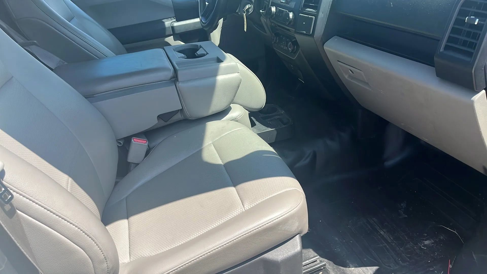 Used 2016 Ford F150 XL w/ Equipment Group 101A Mid image 12