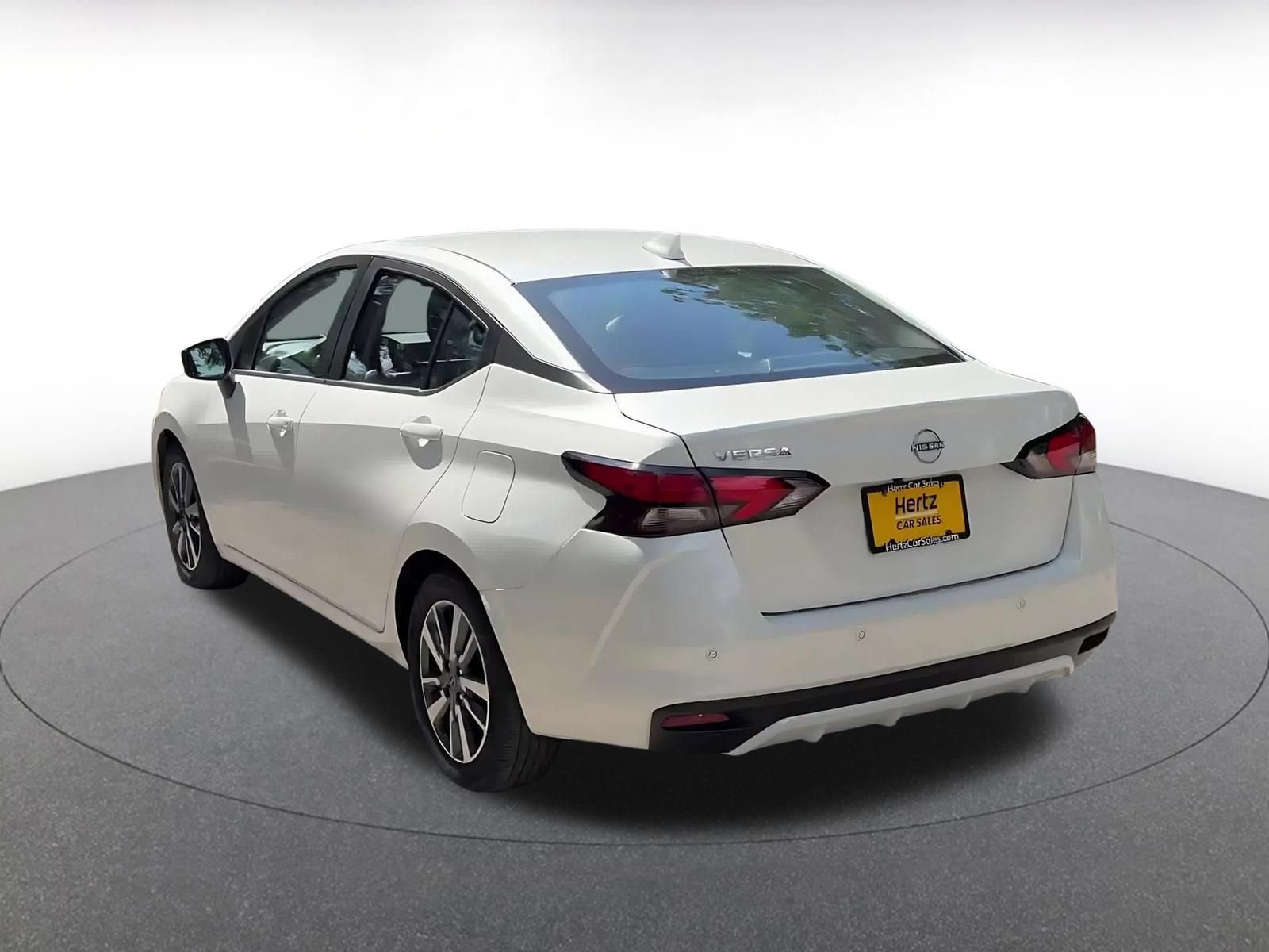 Used 2025 Nissan Versa SV FWD image 10