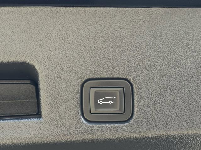 Used 2024 Chevrolet Traverse LS FWD image 34