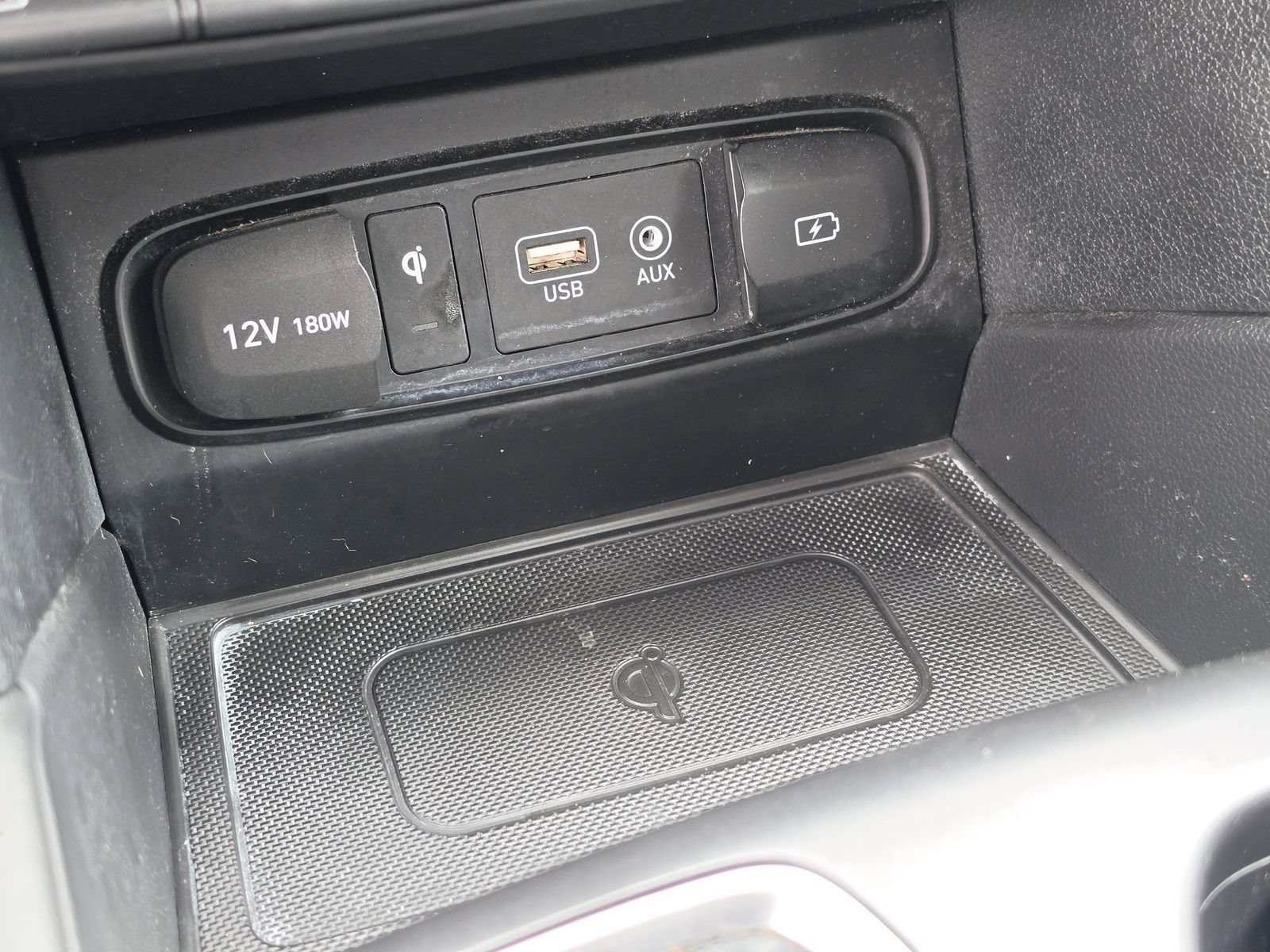 Used 2019 Hyundai Santa Fe AWD w/ Cargo Package image 28