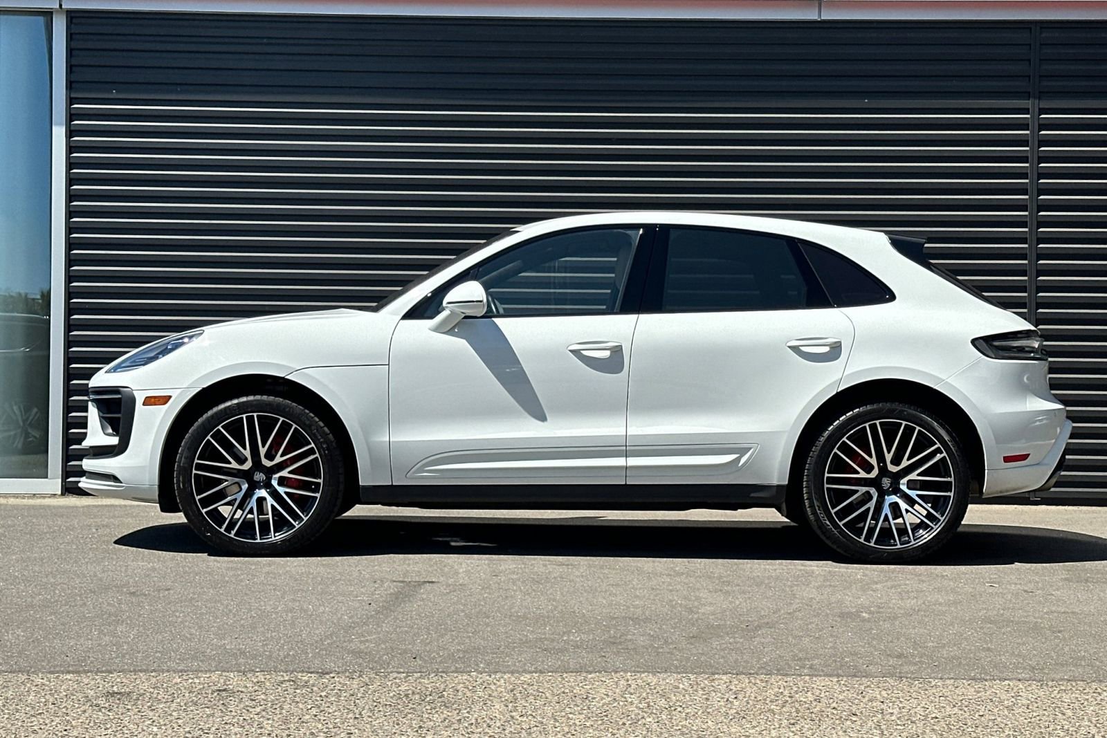 Certified 2023 Porsche Macan S image 2