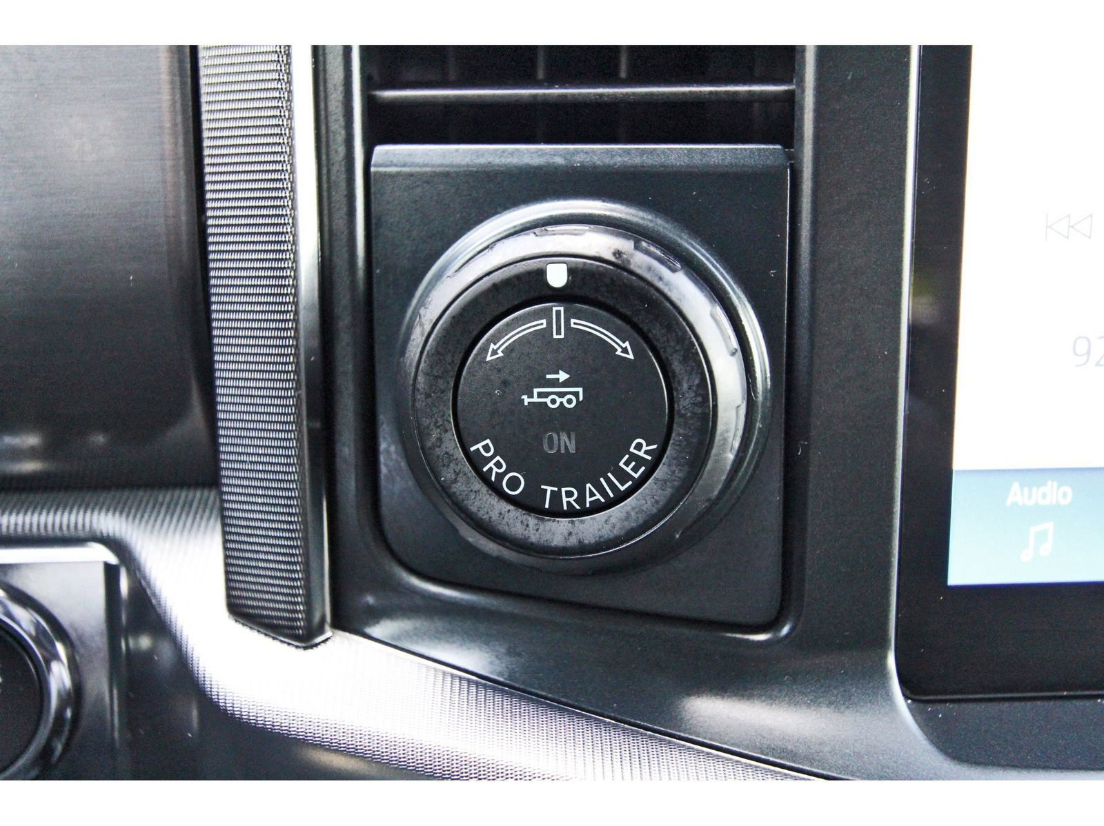 Used 2025 Ford F150 Platinum w/ FX4 Off-Road Package AWD/4WD image 27