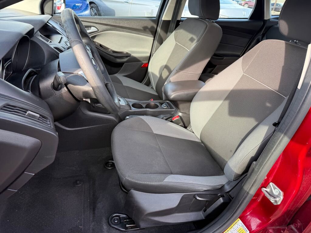 Used 2014 Ford Focus SE FWD image 8