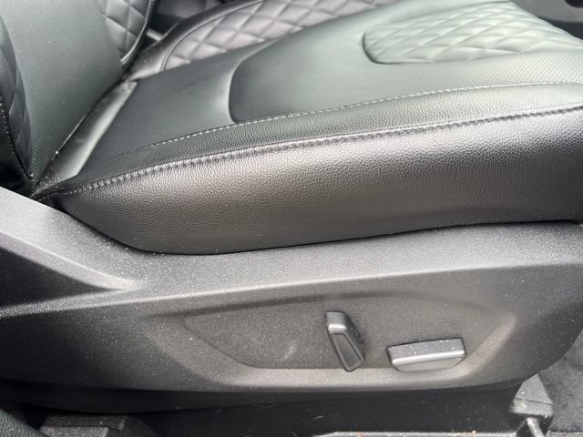 Used 2023 Ford Edge Titanium w/ Equipment Group 301A AWD/4WD image 12