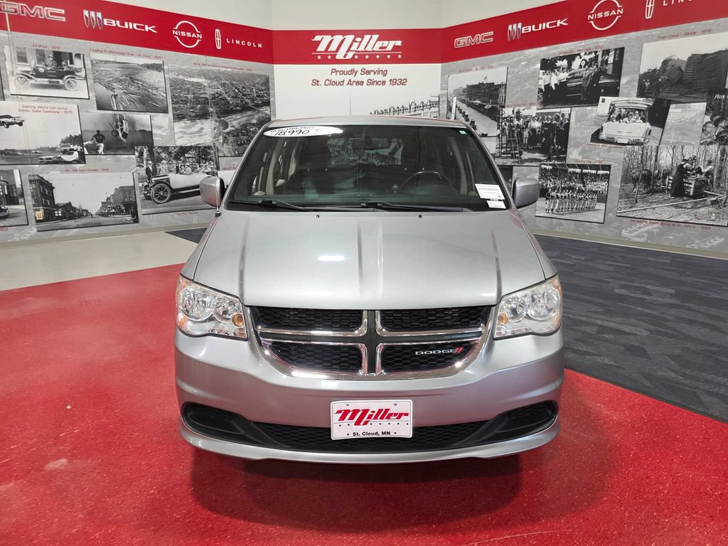Used 2016 Dodge Grand Caravan SE FWD image 9