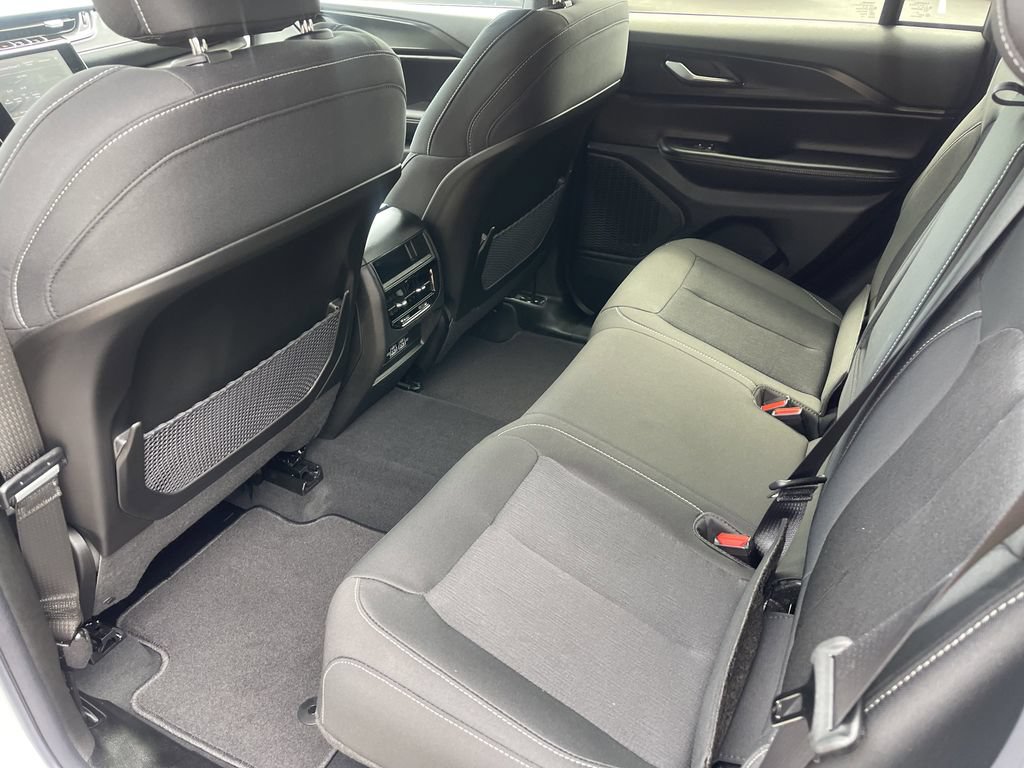 New 2026 Jeep Grand Cherokee Laredo RWD image 13