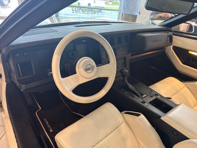 Used 1988 Chevrolet Corvette Coupe image 7
