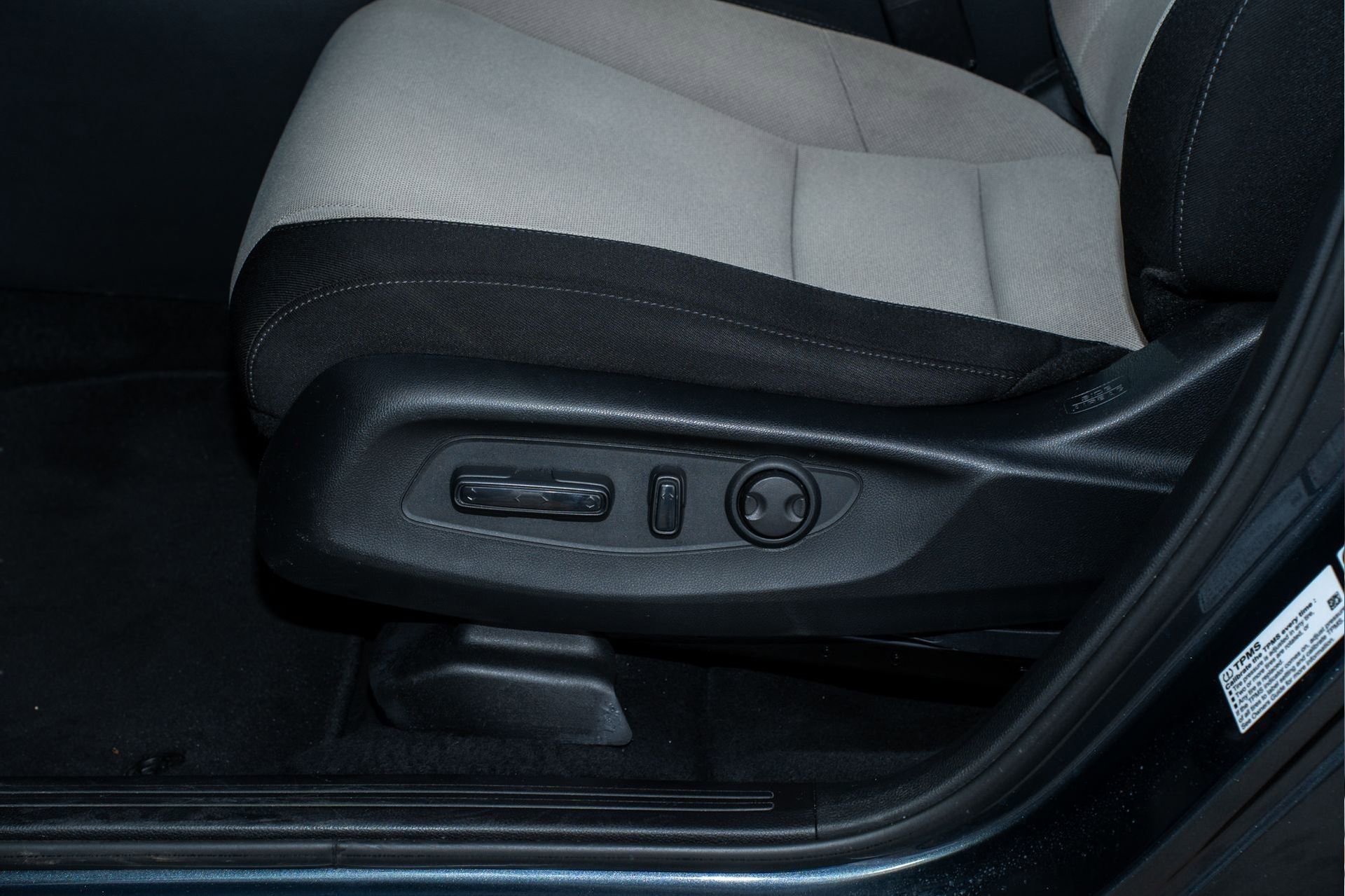 Certified 2023 Honda CR-V EX image 30