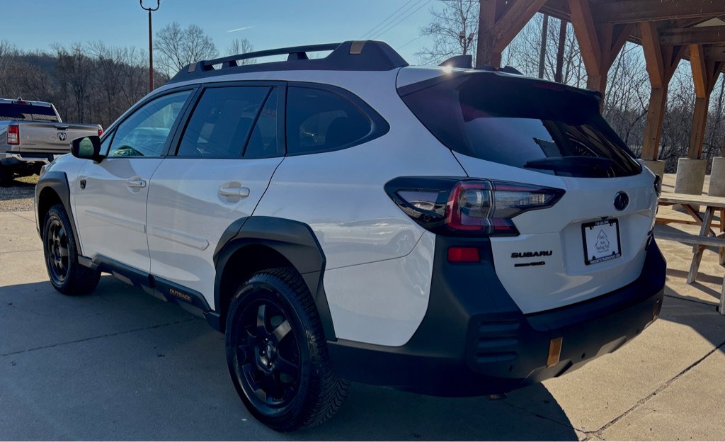 Used 2022 Subaru Outback Wilderness image 2