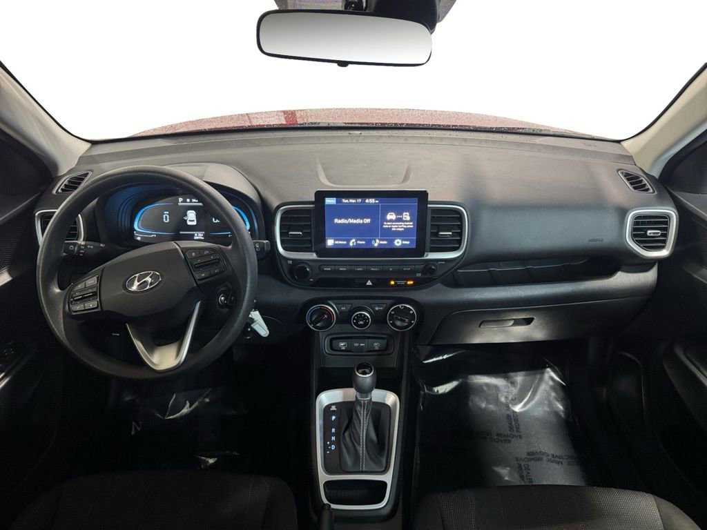 Used 2023 Hyundai Venue SE image 14