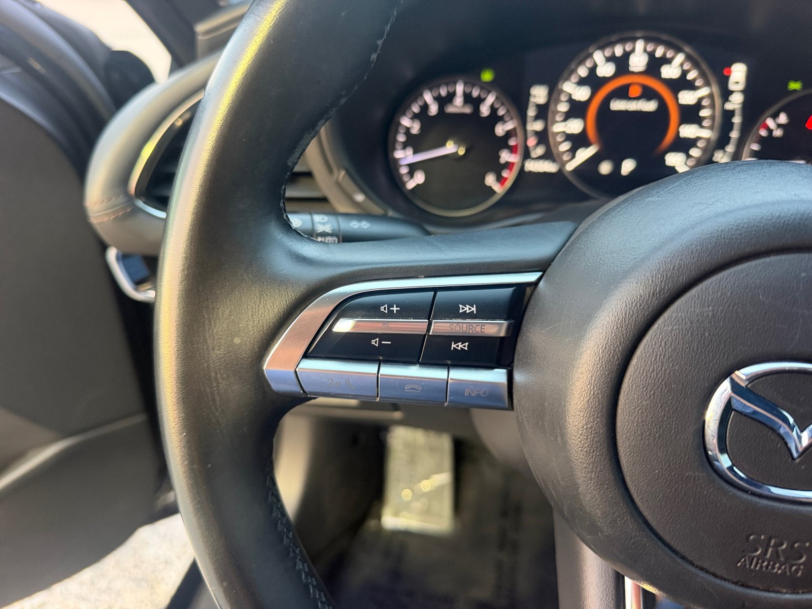 Used 2019 MAZDA MAZDA3 Hatchback w/ Preferred Package FWD image 22