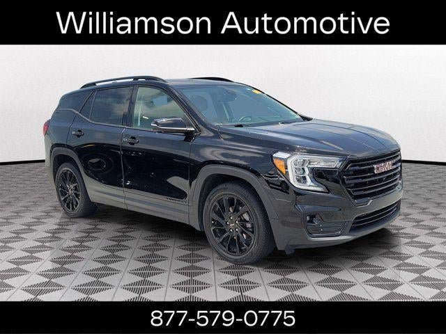 Used 2023 GMC Terrain SLT w/ Tech Package FWD image 1