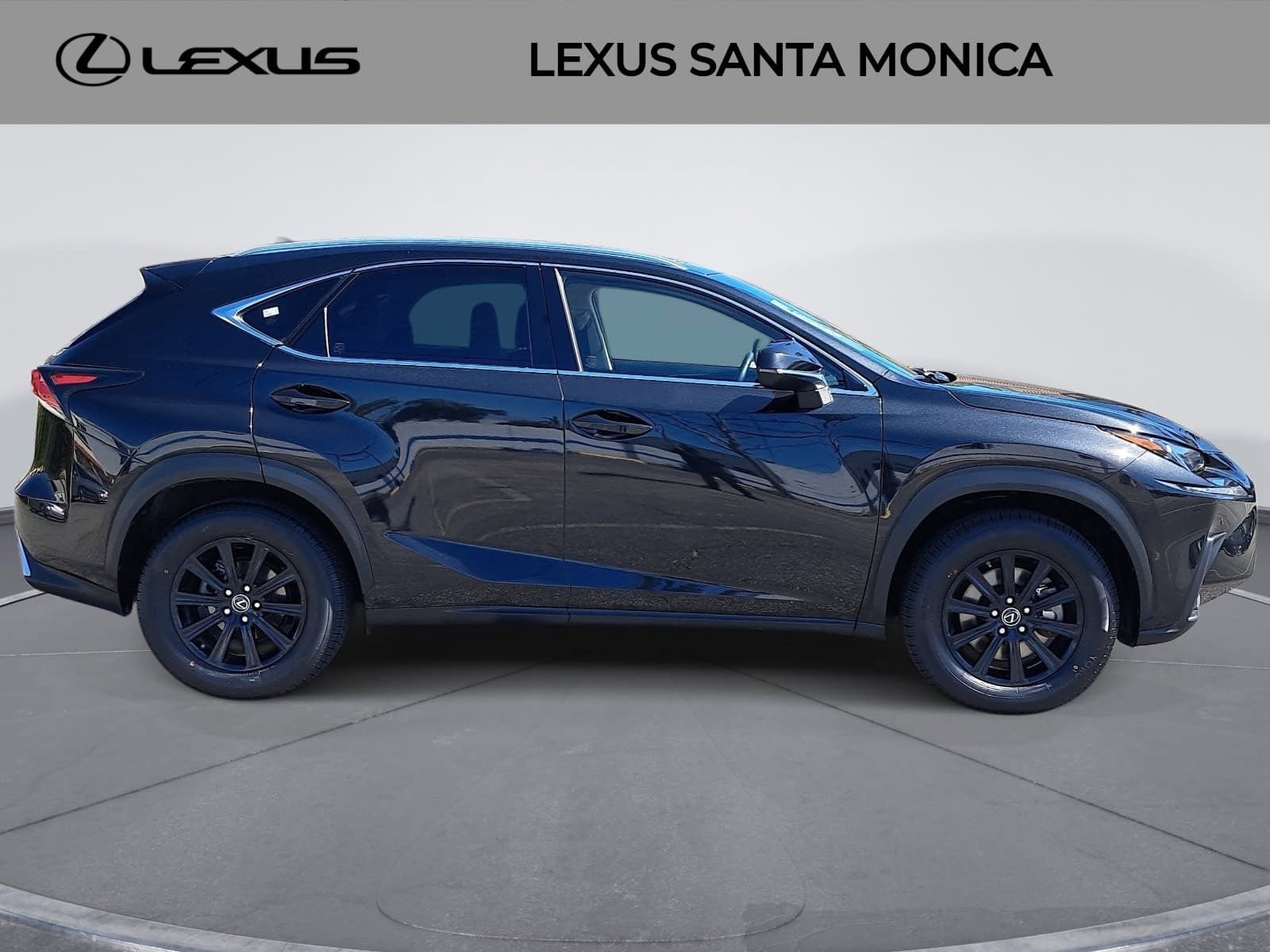 Used 2018 Lexus NX 300h AWD w/ Comfort Package image 4