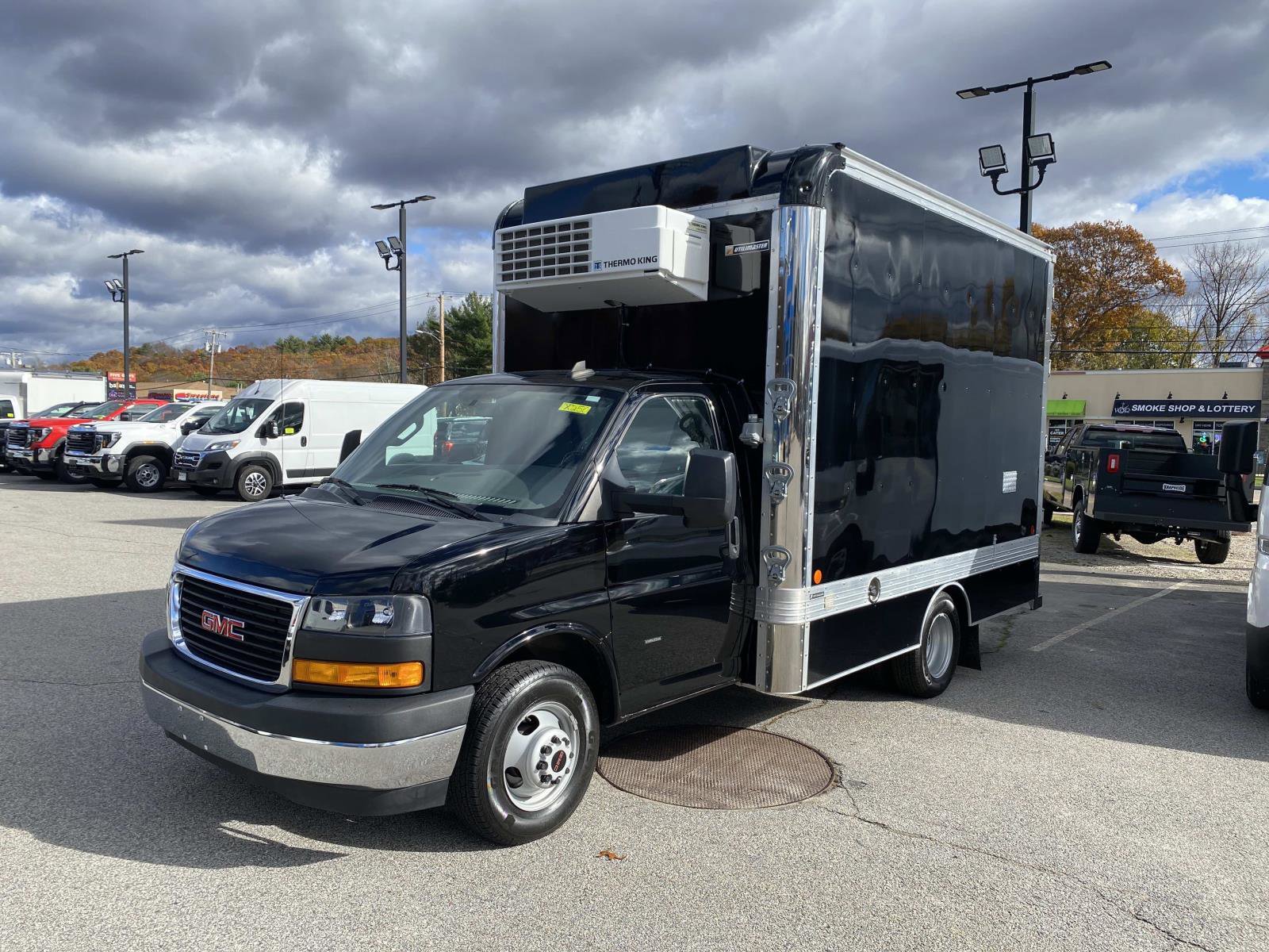 Used 2022 GMC Savana 3500 w/ Power Convenience Package