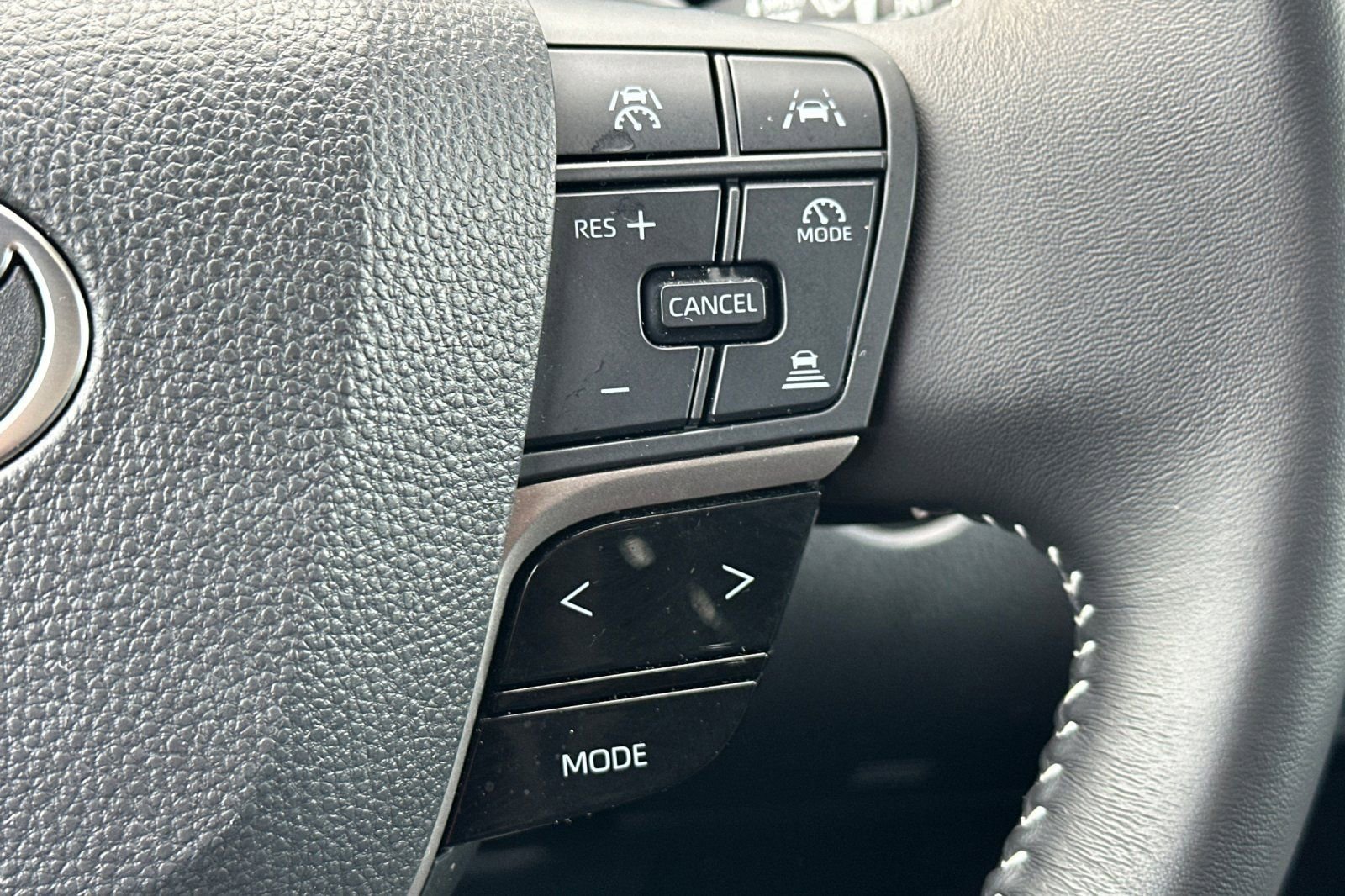 Certified 2025 Toyota Camry SE image 39