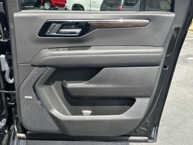 New 2026 Chevrolet Suburban Premier image 40