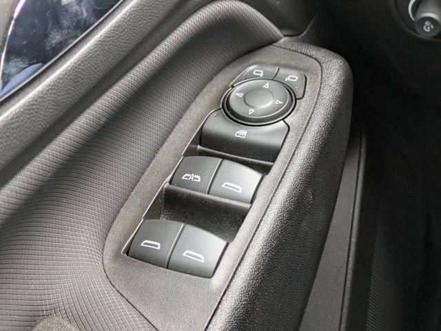 Used 2023 Chevrolet Equinox RS w/ RS Leather Package image 27