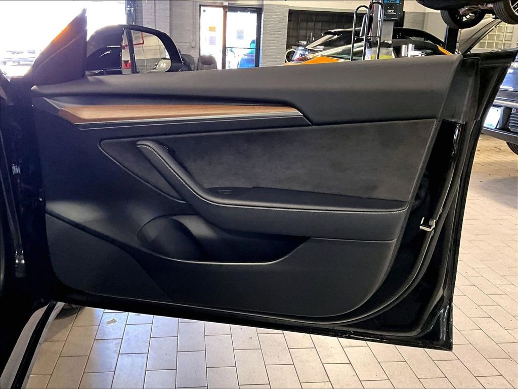 Used 2022 Tesla Model 3 image 29