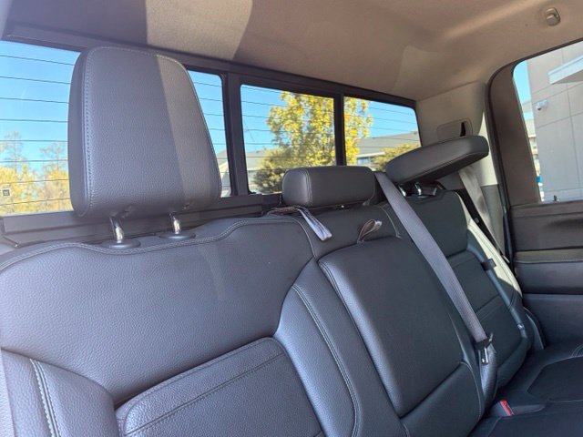 Used 2022 GMC Sierra 3500 Denali w/ Denali Black Diamond Edition AWD/4WD image 32