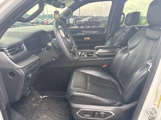 Used 2022 Jeep Wagoneer Series II AWD/4WD image 12