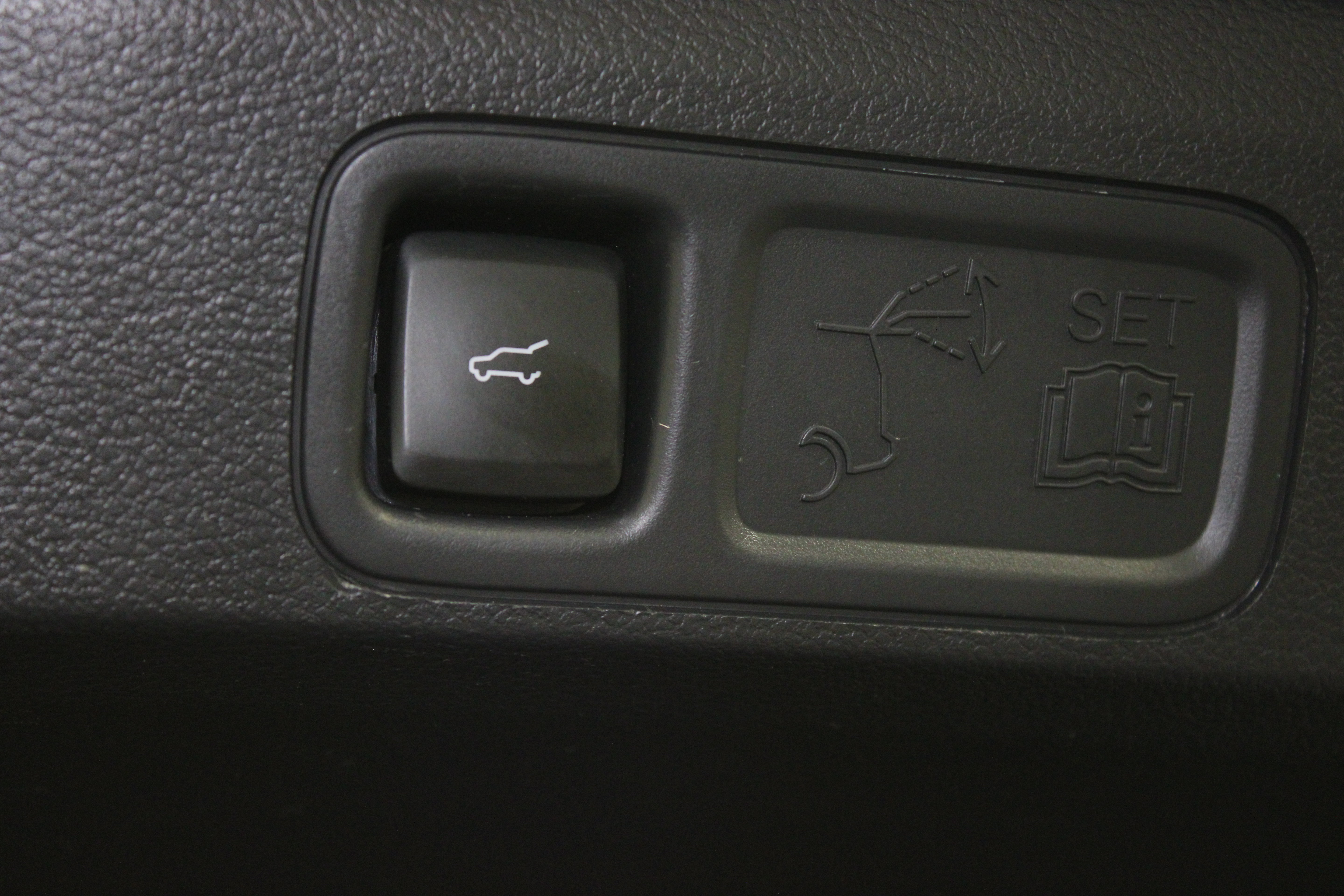 Used 2024 Lincoln Navigator L Reserve AWD/4WD image 15