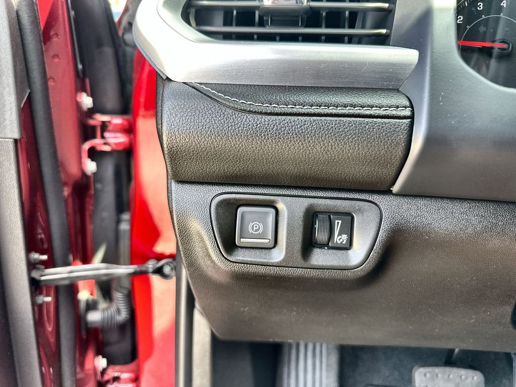 Certified 2023 GMC Acadia SLE w/ Driver Convenience Package image 18