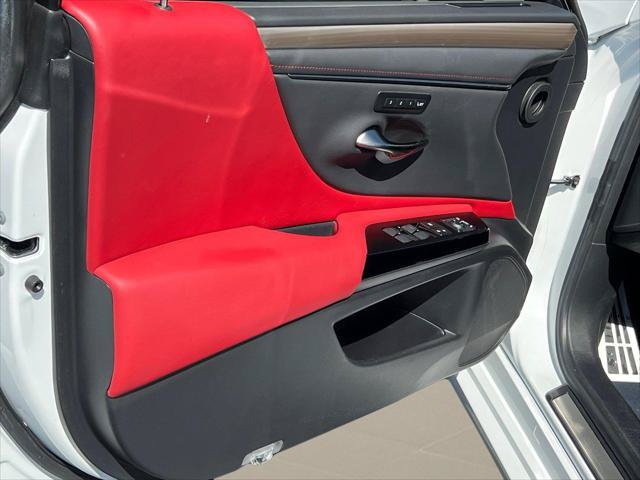 Certified 2023 Lexus ES 350 F Sport w/ Accessory Package (Z1) FWD image 10