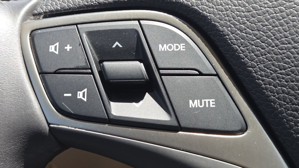 Used 2014 Hyundai Azera Limited FWD image 27