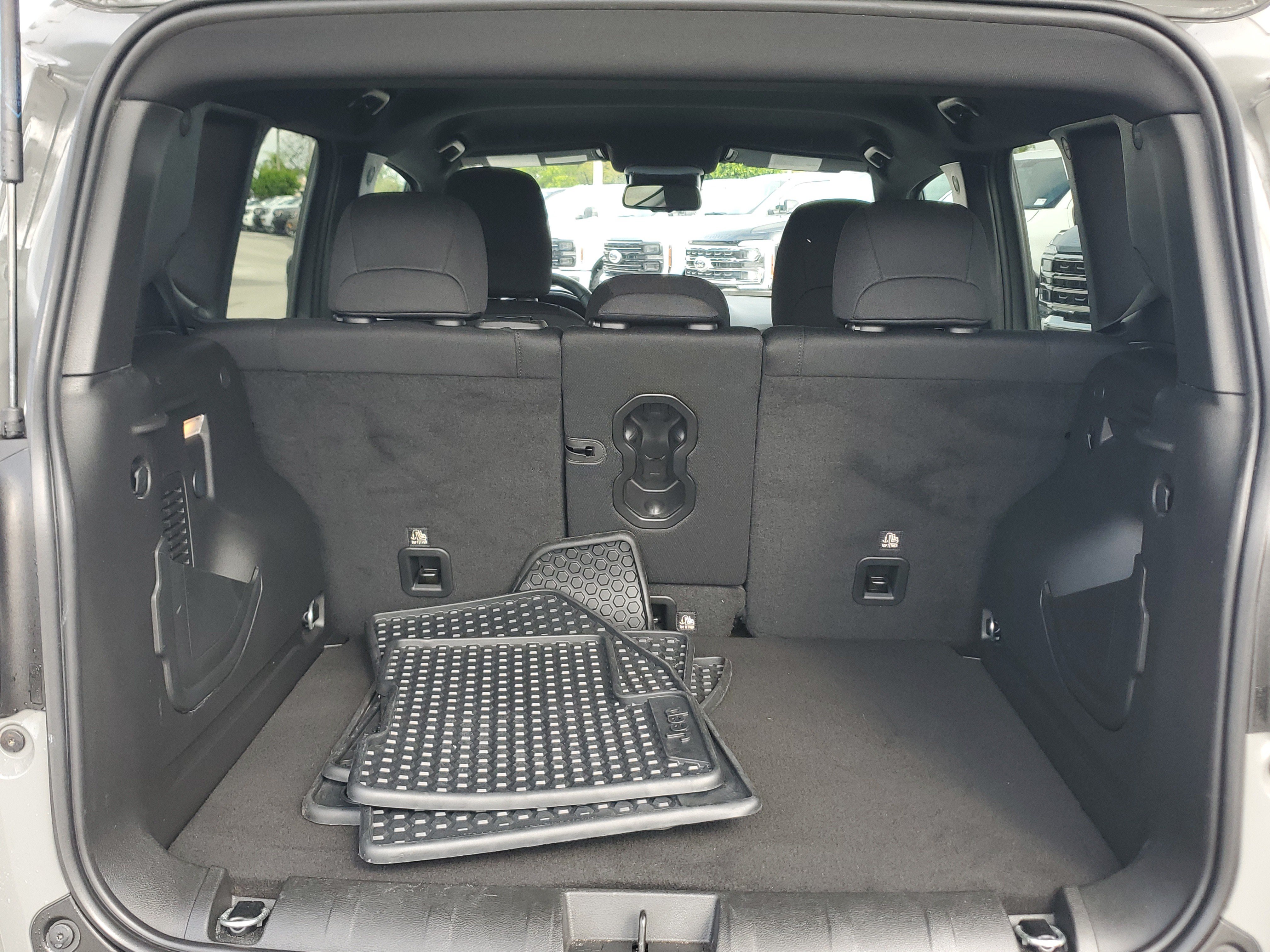 Used 2022 Jeep Renegade Altitude w/ Convenience Group AWD/4WD image 14