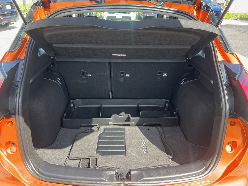 Certified 2023 Nissan Kicks SR w/ SR Premium Package FWD image 11