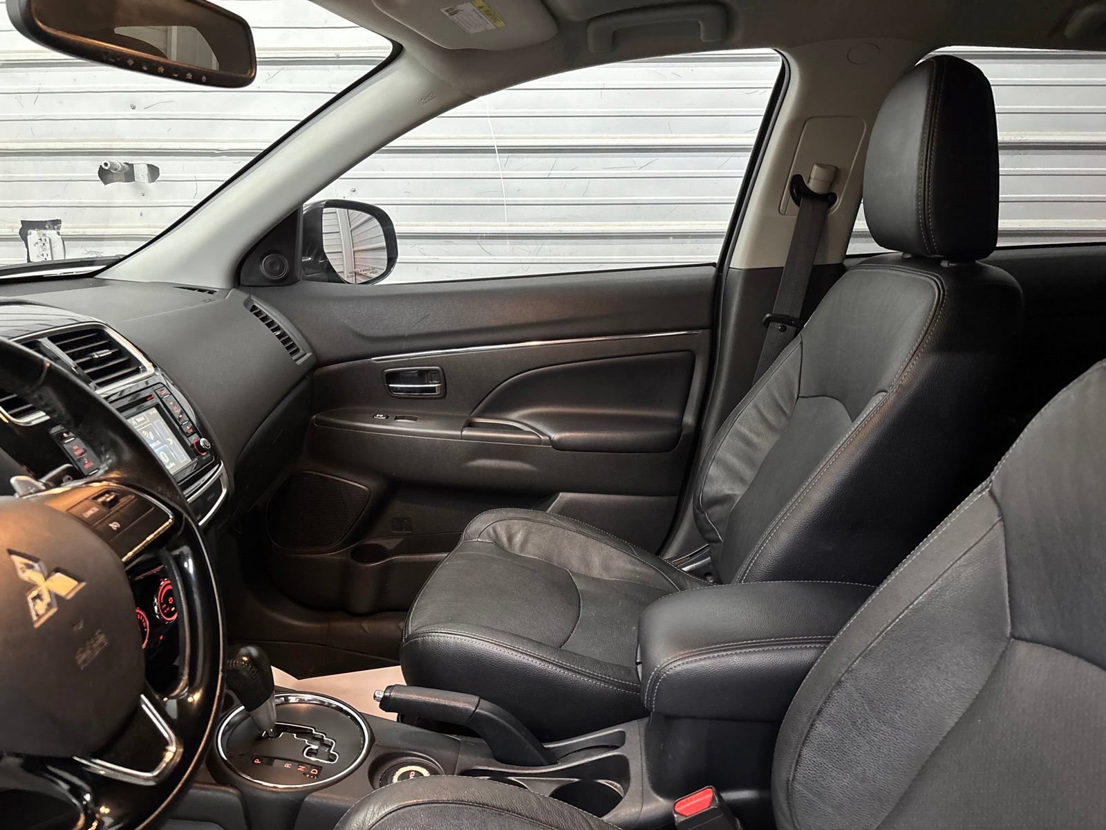 Used 2017 Mitsubishi Outlander Sport SEL AWD/4WD image 19