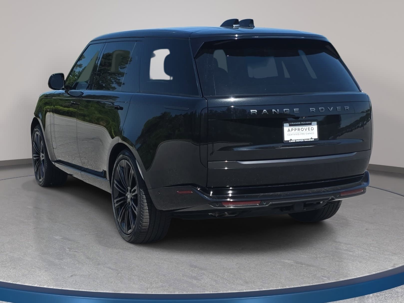 Used 2025 Land Rover Range Rover Long Wheelbase SE AWD/4WD image 7