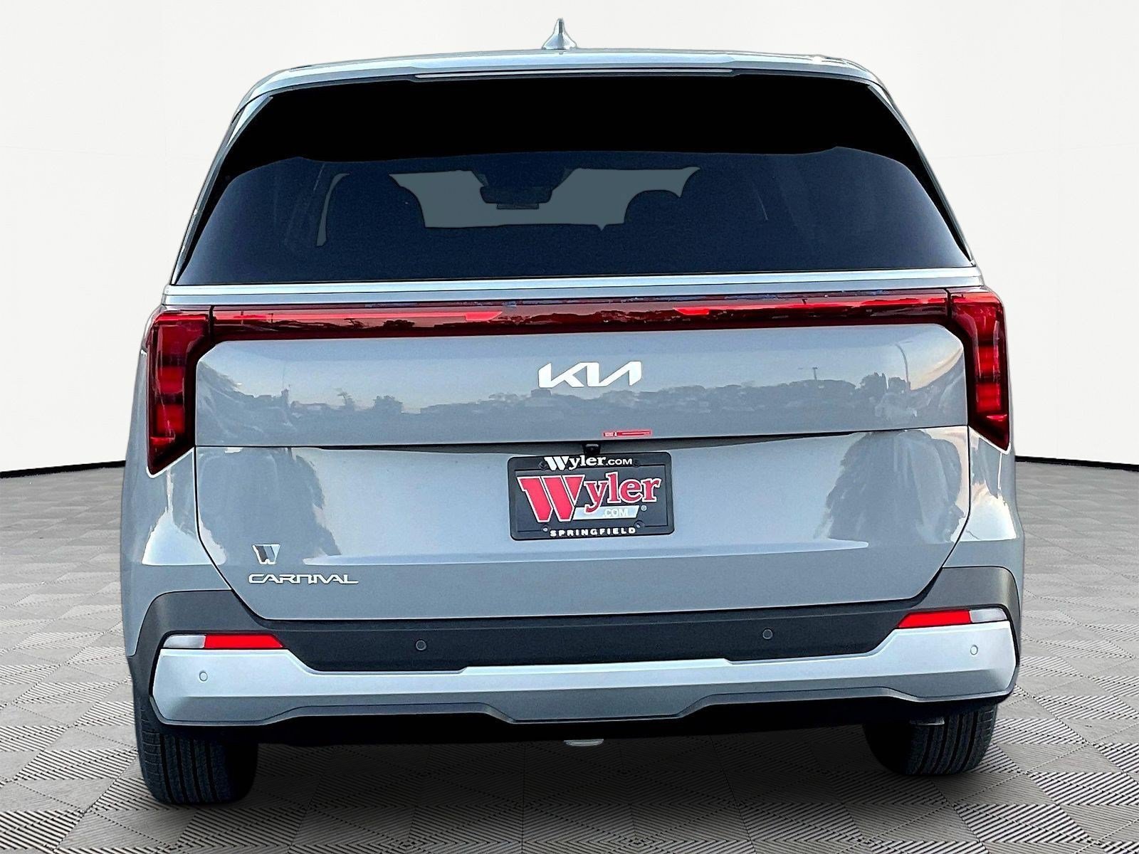 New 2027 Kia Carnival FWD image 5