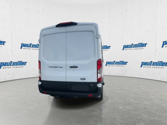 New 2026 Ford Transit 250 148 Medium Roof w/ Load Area Protection Package RWD image 10