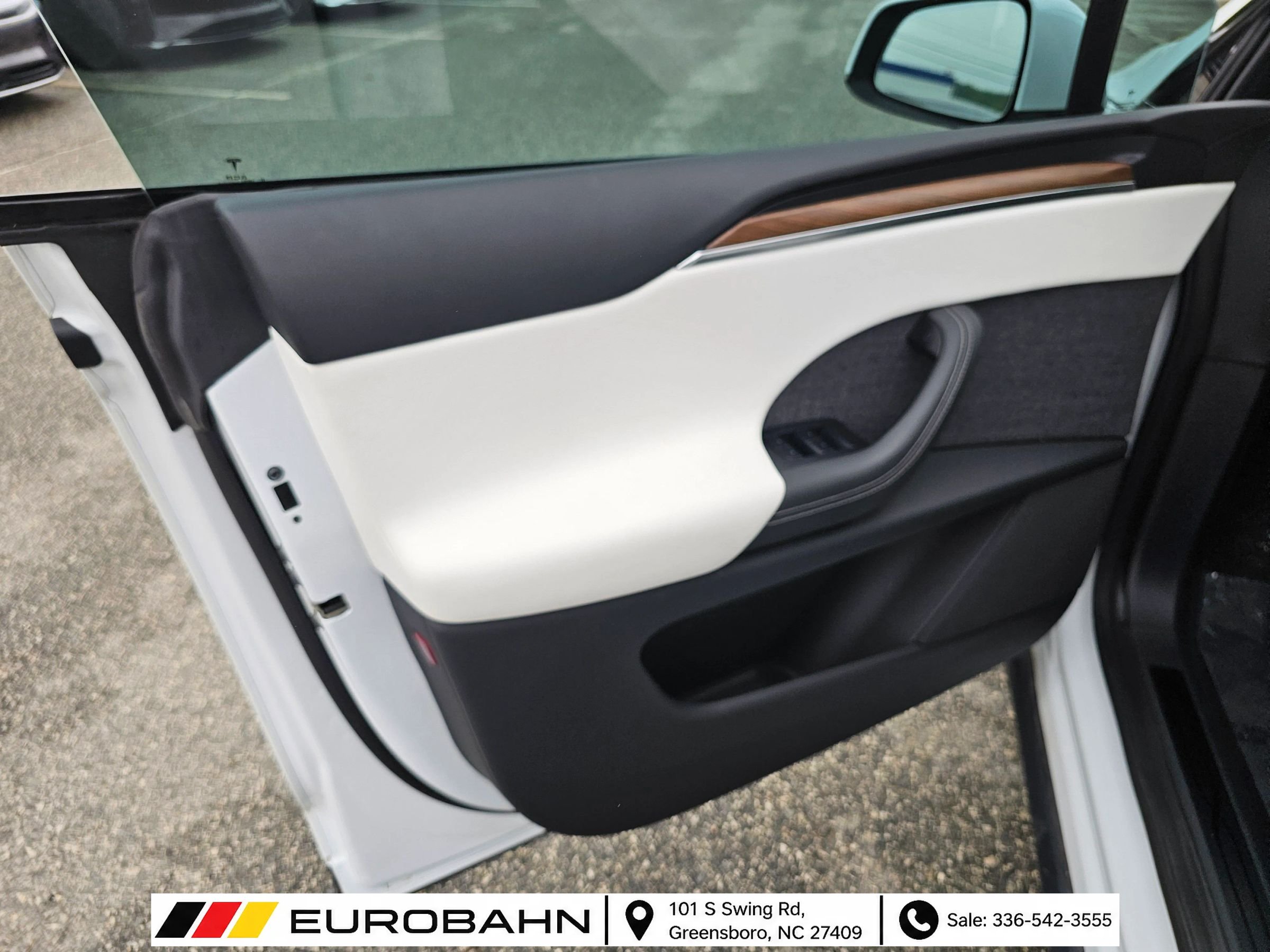 Used 2022 Tesla Model X AWD/4WD image 13