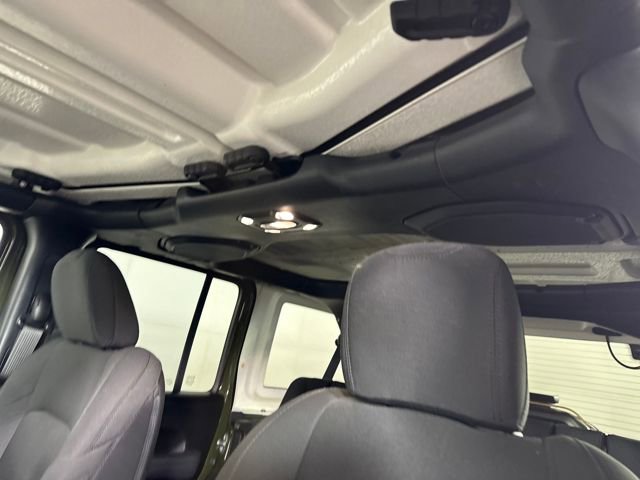 Used 2023 Jeep Wrangler Unlimited w/ Cold Weather Group image 12