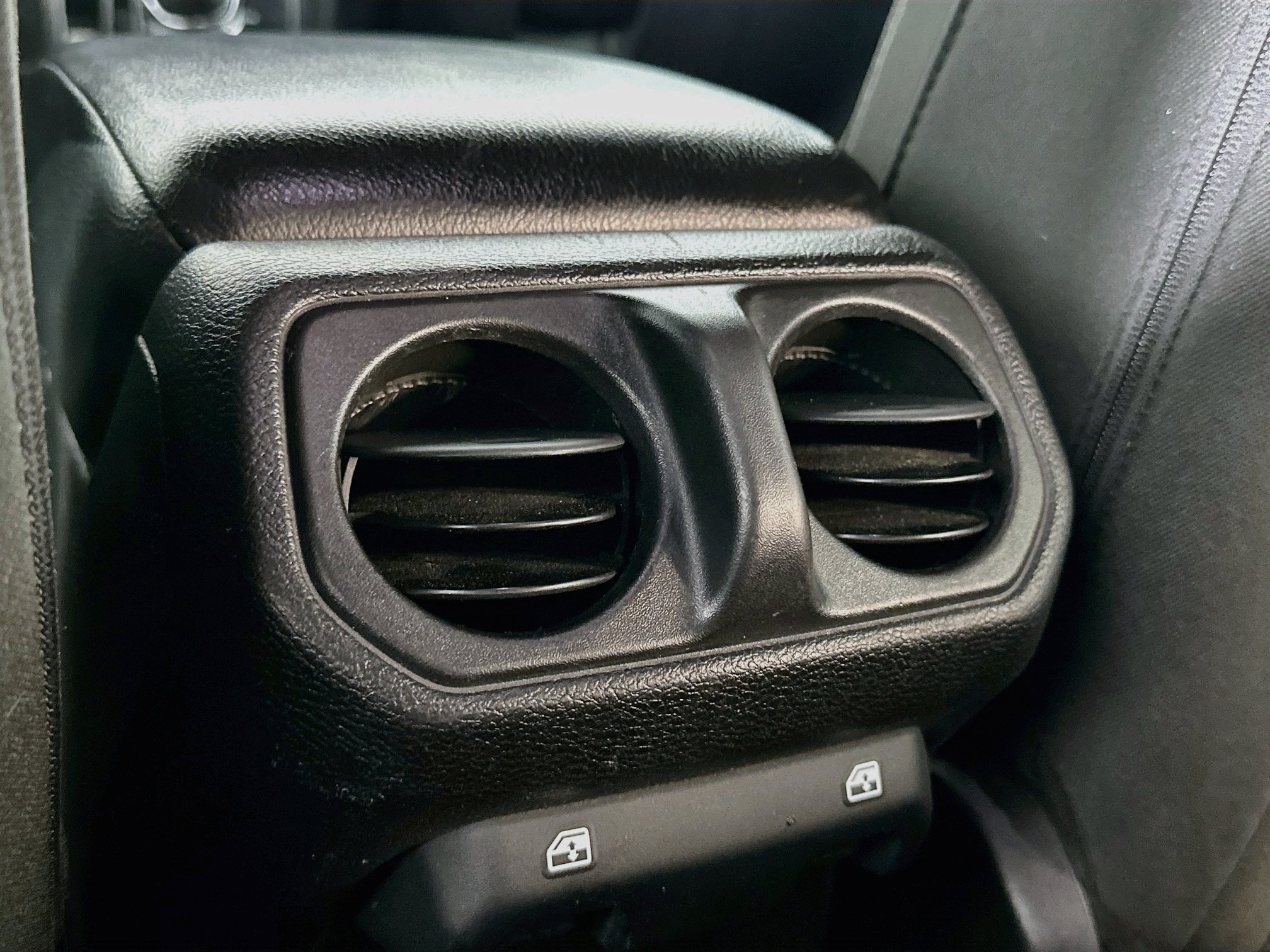 Used 2018 Jeep Wrangler Unlimited Sport S AWD/4WD image 26