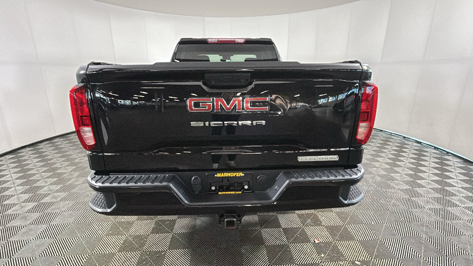 Used 2023 GMC Sierra 1500 Elevation AWD/4WD image 4