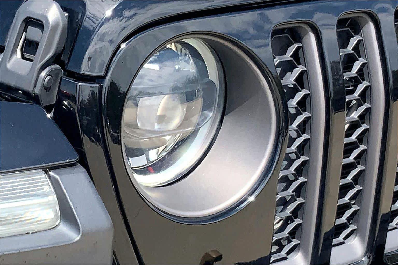 Used 2023 Jeep Wrangler Unlimited Rubicon 392 AWD/4WD image 26